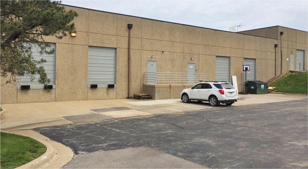 More Photos Of 14631-14651 W 95th St, Lenexa Unknown For Lease