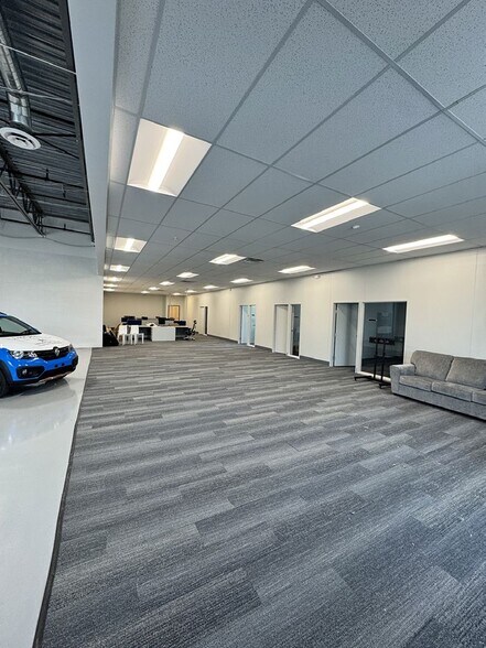 More Photos Of 37777 Interchange Drive, Farmington Hills Light Manufacturing For Lease