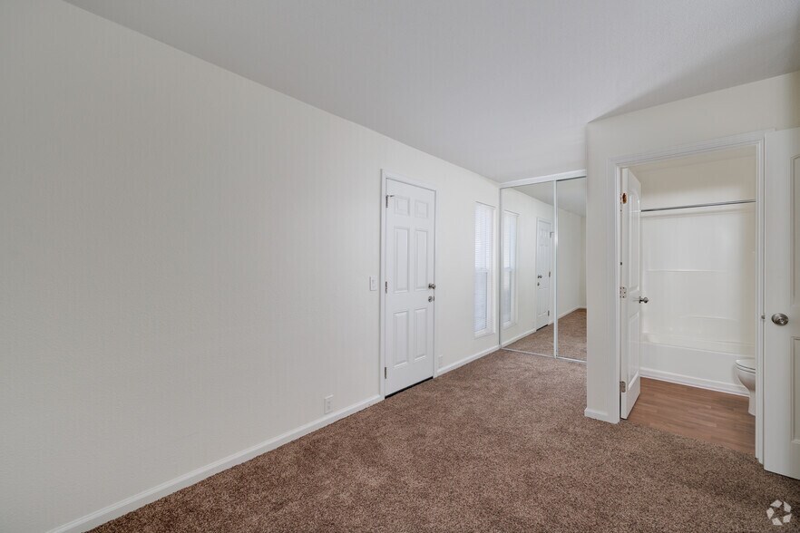 More Photos Of 4053 Wilson Ave, San Diego Apartments For Sale