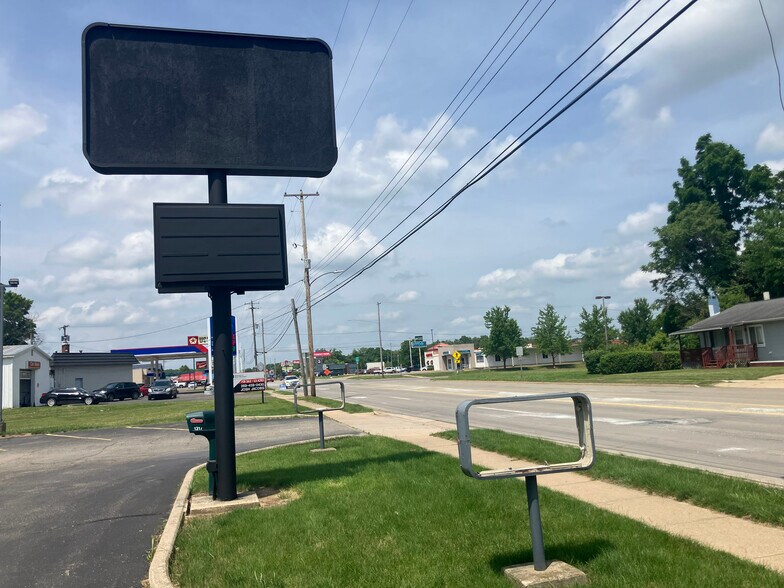 More Photos Of 1317 N Eaton St, Albion Fast Food For Sale