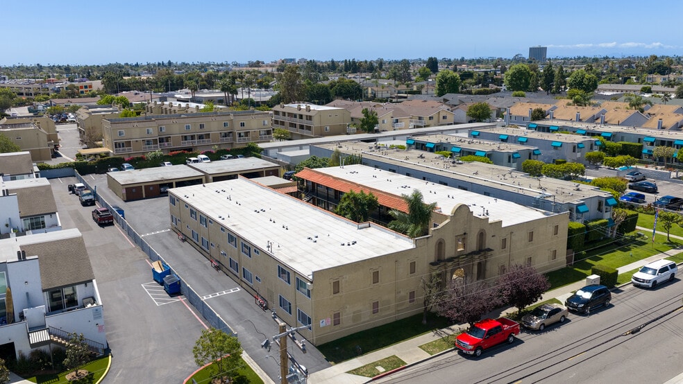 More Photos Of 291-293 Avocado St, Costa Mesa Apartments For Sale