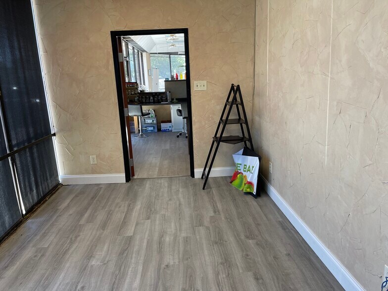 More Photos Of 8600-8602 State Highway 66, Rowlett Unknown For Sale