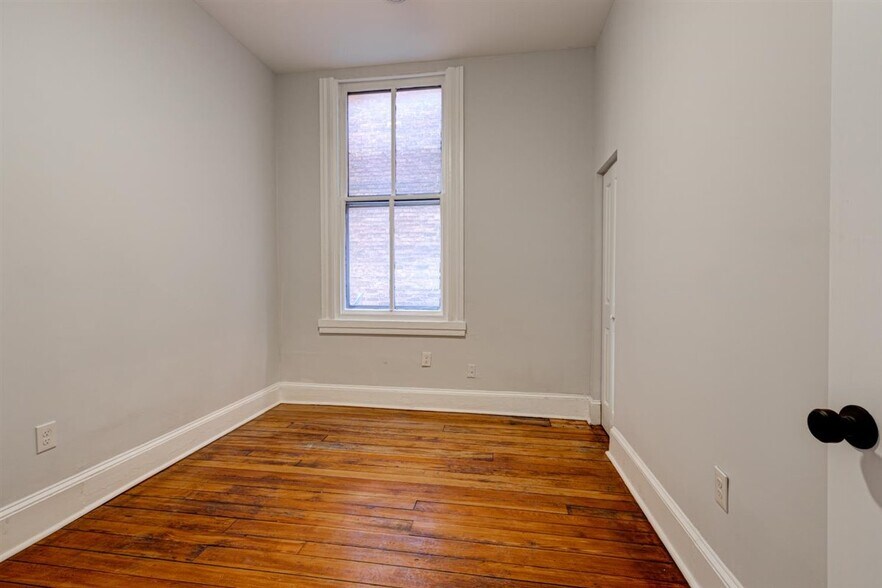 More Photos Of 2116 N Charles St, Baltimore Apartments For Sale
