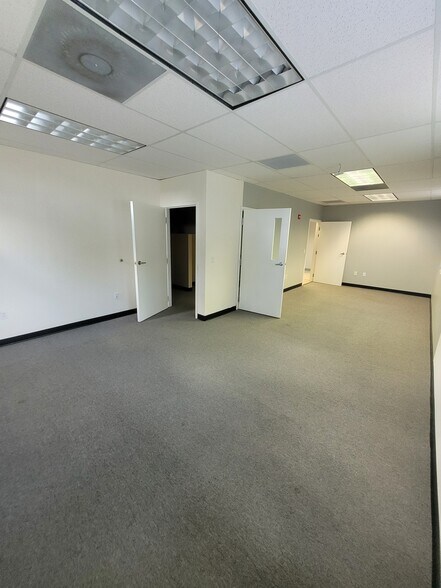 More Photos Of 2810 St Isabel St, Tampa Medical For Lease