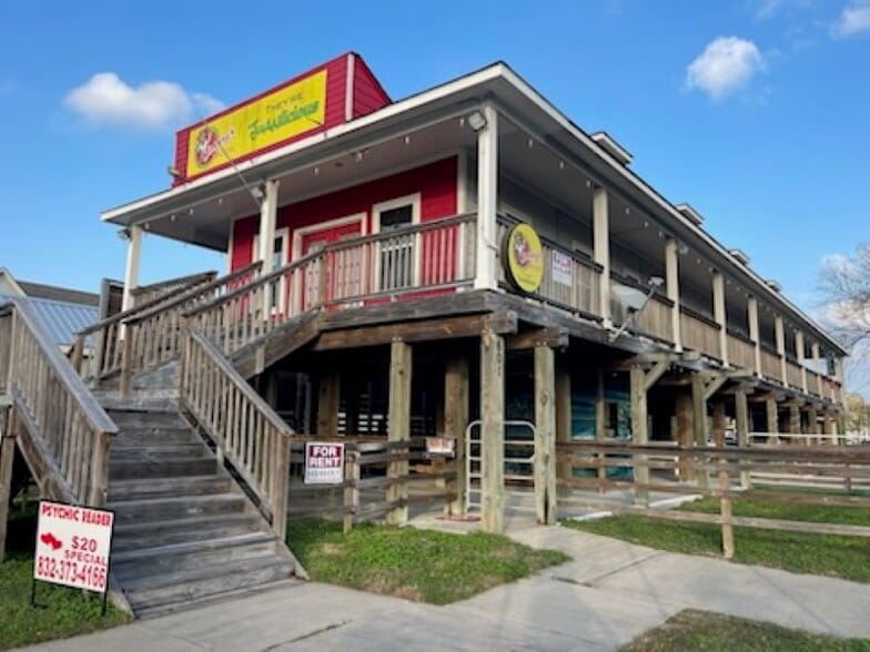 More Photos Of 601 5th St, Kemah Office For Lease