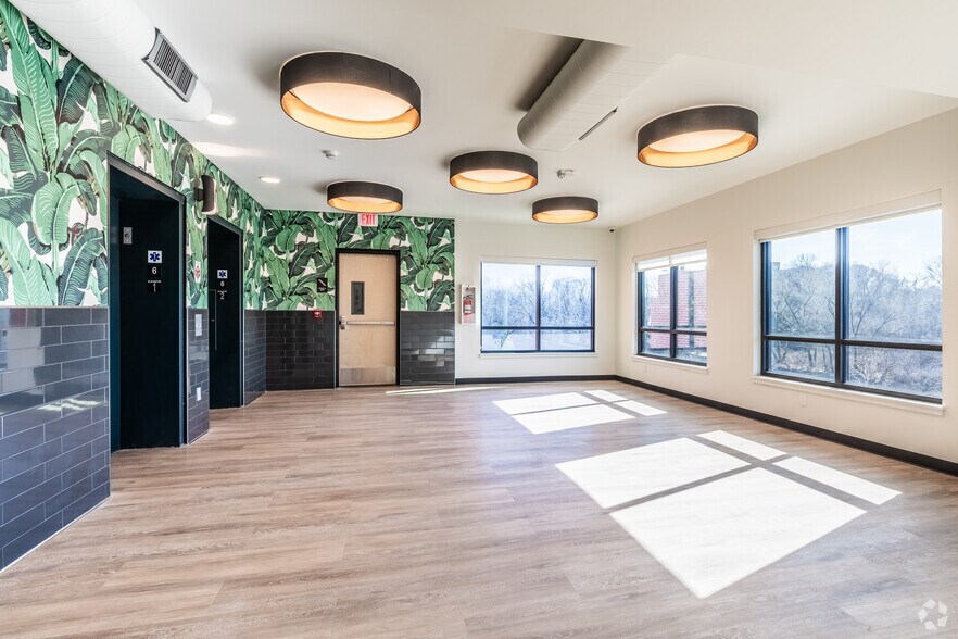 More Photos Of 1901 Vine St, Kansas City Multifamily For Sale
