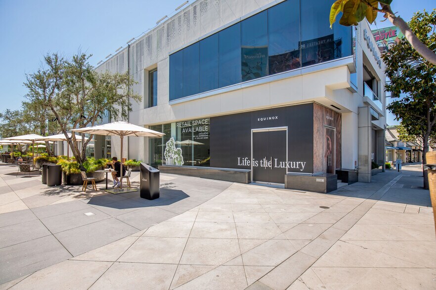 More Photos Of 8590 W Sunset Blvd, West Hollywood Freestanding For Lease