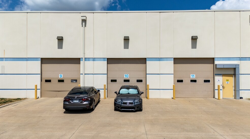More Photos Of 8650 NE Parvin Rd, Kansas City Warehouse For Lease