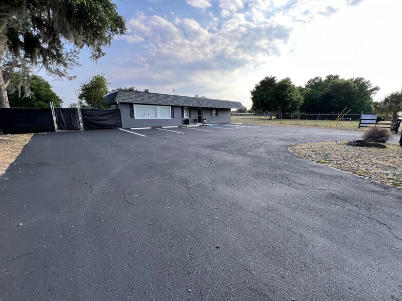 More Photos Of 2044 E Orange Avenue, Eustis Office For Lease