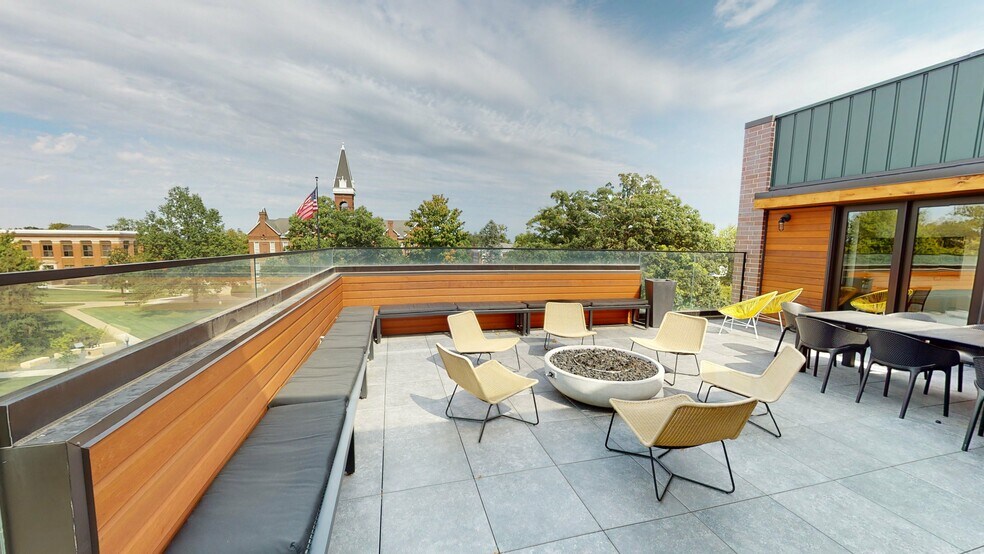 More Photos Of 2530 University Ave, Des Moines Apartments For Lease