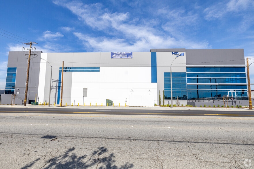More Photos Of 7421 E Slauson Ave, Commerce Warehouse For Sale