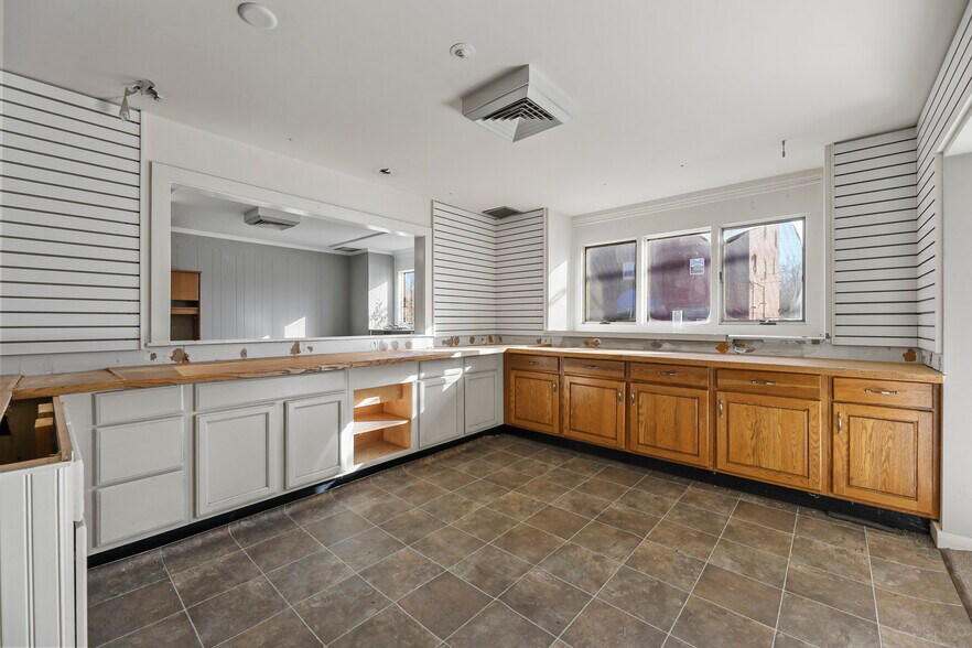 More Photos Of 1311 East St, Pittsfield Warehouse For Sale