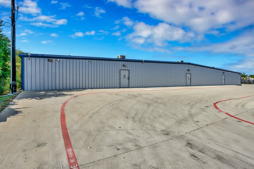 More Photos Of 36522 Coleman Rd, Magnolia Self Storage For Sale