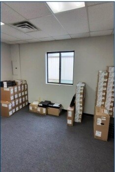 More Photos Of 7846-7862 W Central Ave, Toledo Showroom For Lease