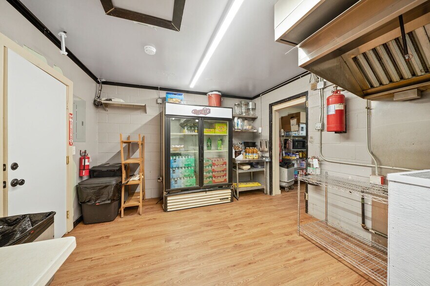 More Photos Of 19588 K St, Somerset Restaurant For Sale