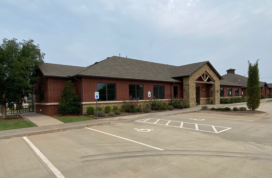 More Photos Of 2220 NW 164th St, Edmond Office For Sale