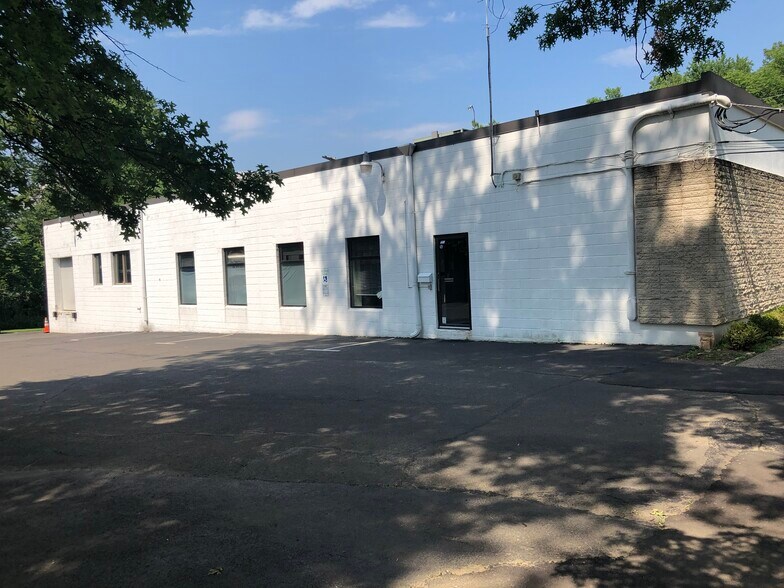 More Photos Of 20 Locust Ave, Berkeley Heights Warehouse For Lease