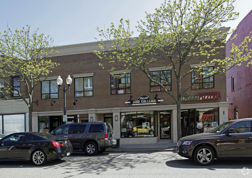 More Photos Of 22-26 W Main St, Patchogue Storefront Retail Office For Lease