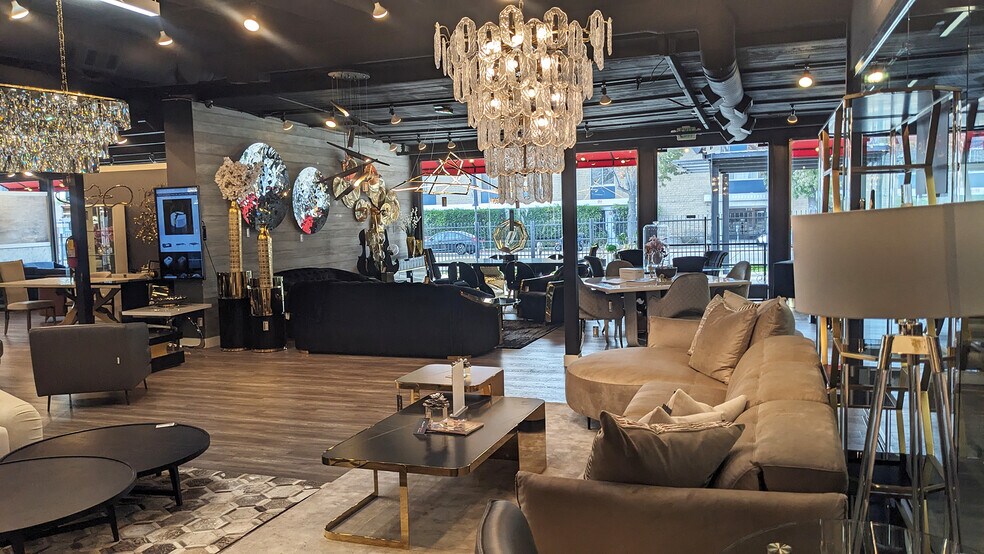 More Photos Of 500 N La Brea Ave, Los Angeles Storefront Retail Office For Lease