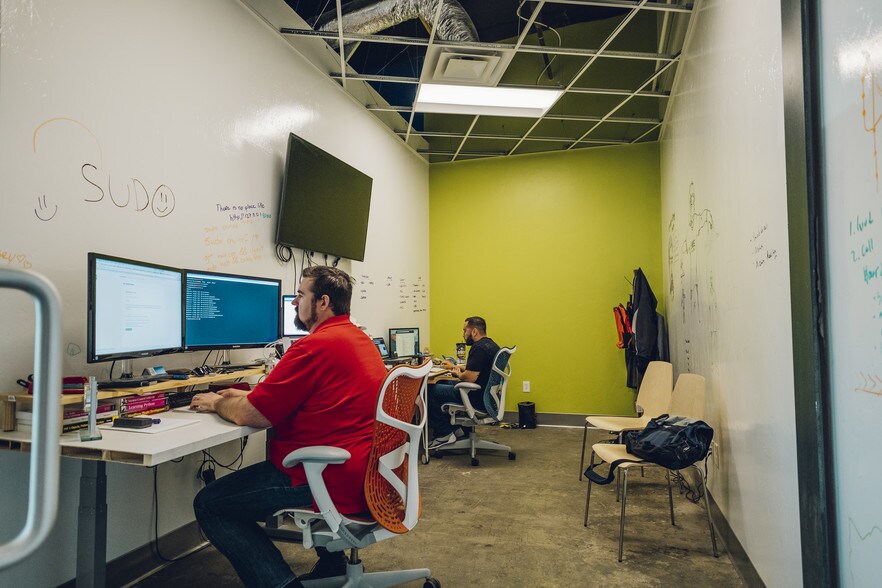 More Photos Of 700 Van Ness Ave, Fresno Office For Lease