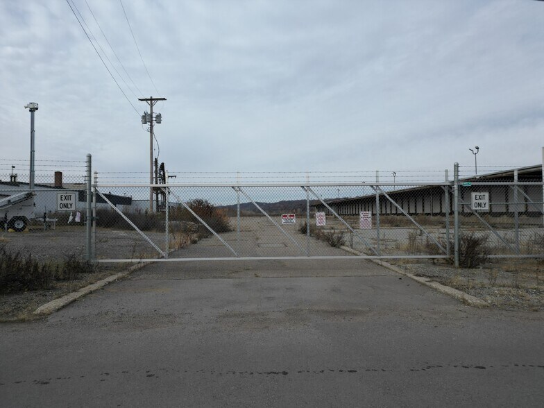More Photos Of 70 Graham St, McKees Rocks Truck Terminal For Sale