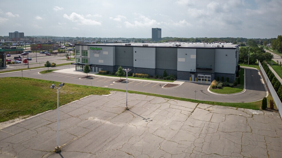 More Photos Of 16100 Fort St, Southgate Self Storage For Sale