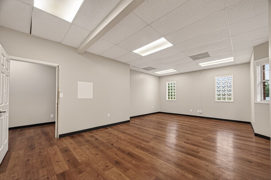 More Photos Of 2223 Dorrington St, Houston Medical For Lease