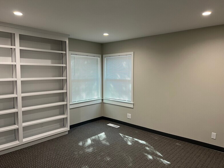 More Photos Of 1130-1132 McKendrie St, San Jose Medical For Lease