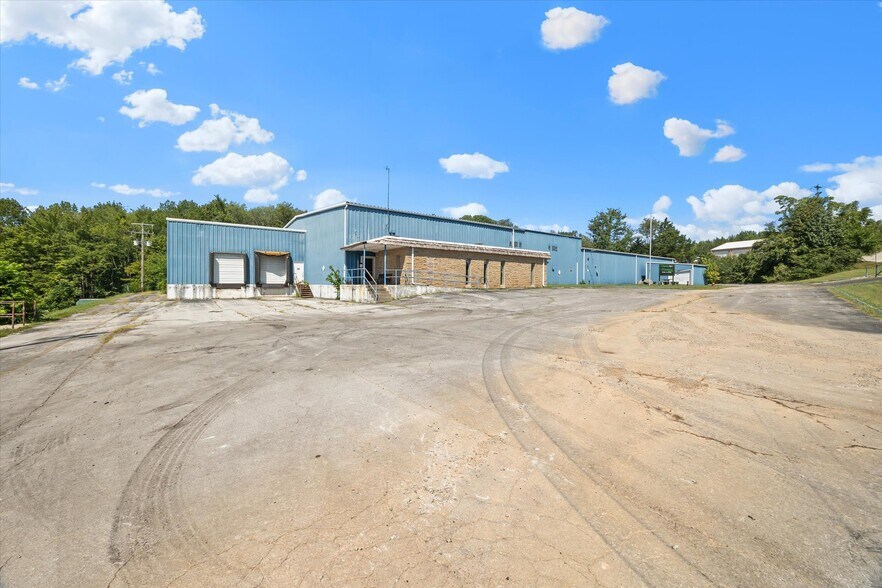 More Photos Of 119 N Main St, Byrdstown Manufacturing For Sale