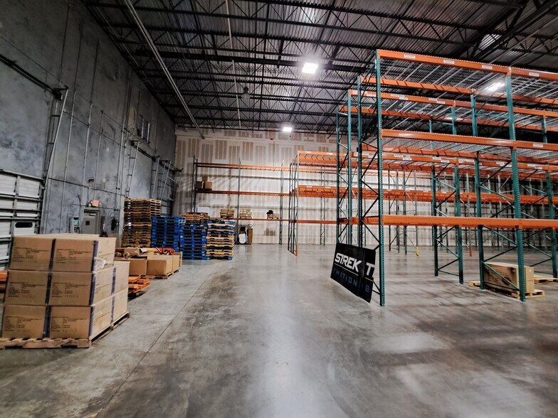 More Photos Of 4030 Deerpark Blvd, Elkton Warehouse For Lease