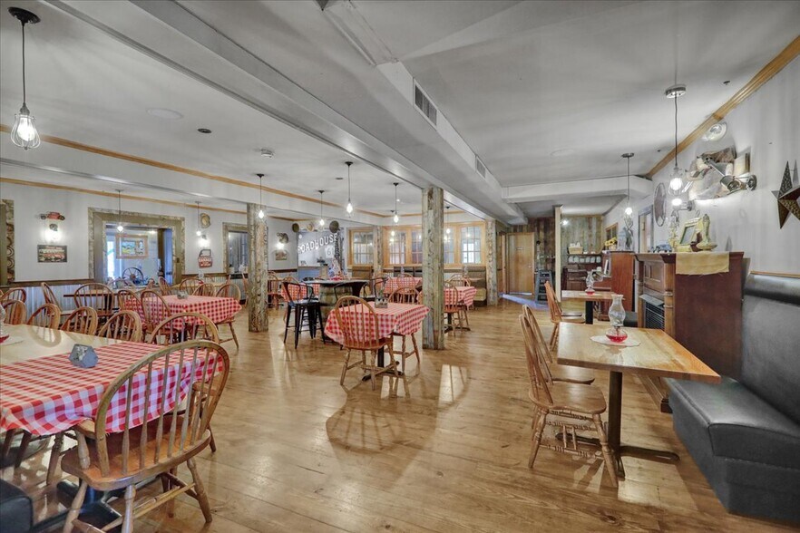 More Photos Of 655 Route 61, Orwigsburg Restaurant For Sale