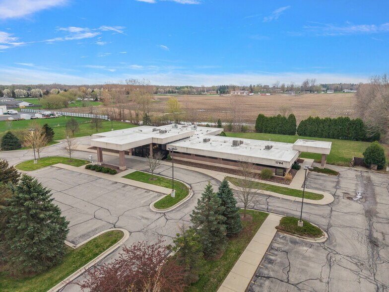 More Photos Of 1794 N Lapeer Rd, Lapeer Medical For Sale