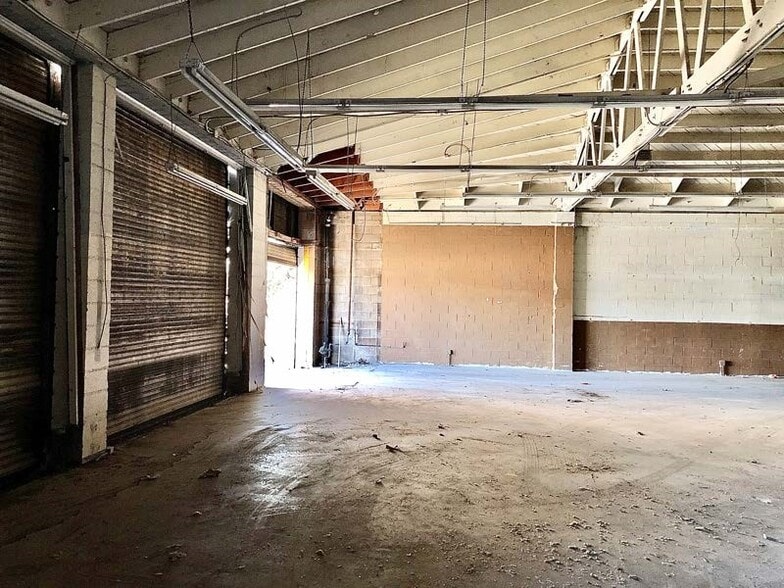 More Photos Of 5612-5616 Santa Monica Blvd, Los Angeles General Retail For Lease