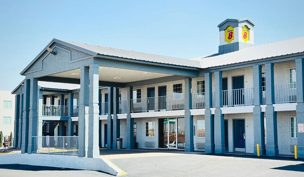 More Photos Of 1807 SE Frontage Rd, Van Horn Hotel For Sale