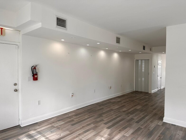 More Photos Of 901 Pennsylvania Ave, Miami Beach Apartments For Sale