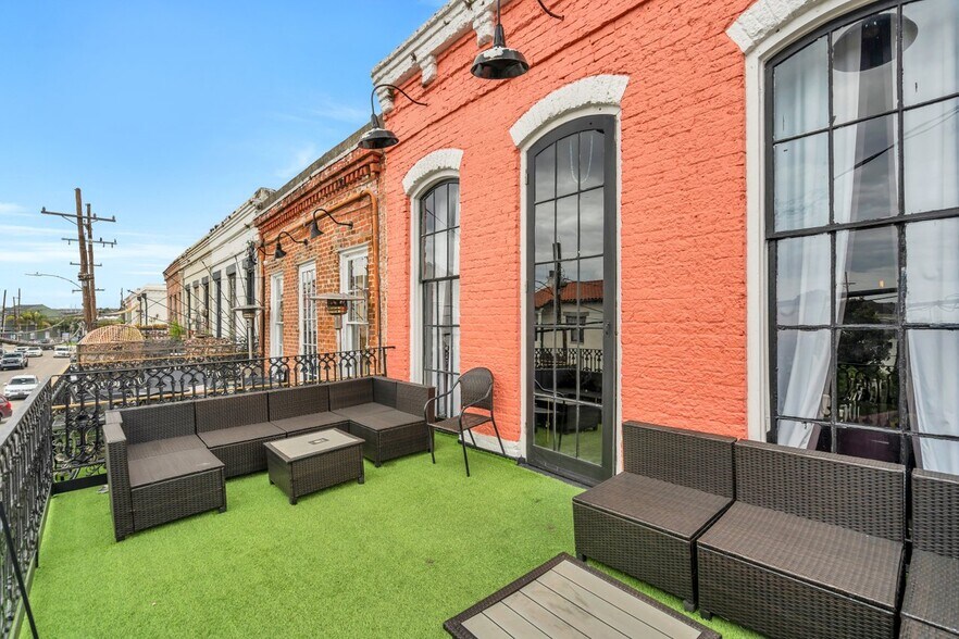 More Photos Of 1908 Magazine St, New Orleans Storefront Retail Residential For Sale