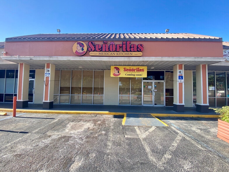 More Photos Of 6426 Bowden Rd, Jacksonville Storefront For Sale