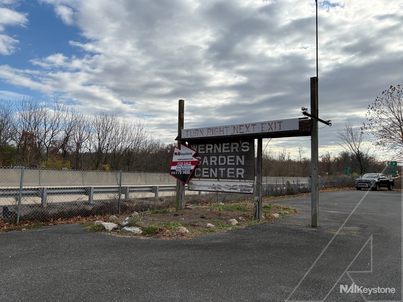 More Photos Of 4006-4010 Beaver rd, Sinking Spring Garden Center For Sale