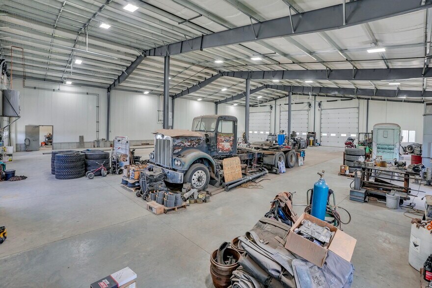 More Photos Of 6851 W Gerwoude Dr, Mc Bain Warehouse For Sale