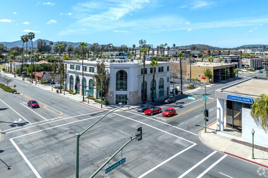 More Photos Of 300 W Grand Ave, Escondido Office For Lease
