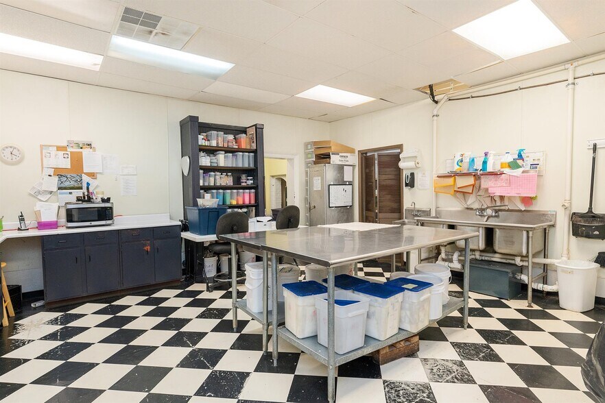 More Photos Of 100 W German St, Shepherdstown Storefront Retail Residential For Sale