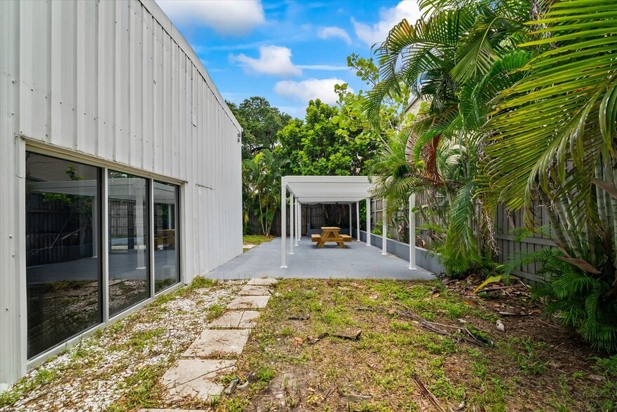 More Photos Of 1517 E 5th Ave, Tampa Office For Sale