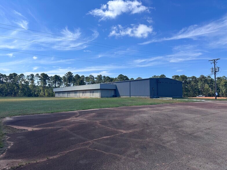 More Photos Of 11101 Highway 28 S, Parksville Warehouse For Sale