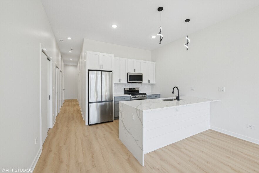 More Photos Of 3616 W Polk St, Chicago Apartments For Sale