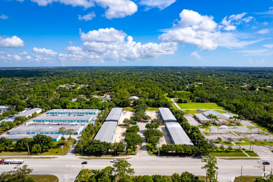 More Photos Of 805 33rd Ct SW, Vero Beach Unknown For Lease