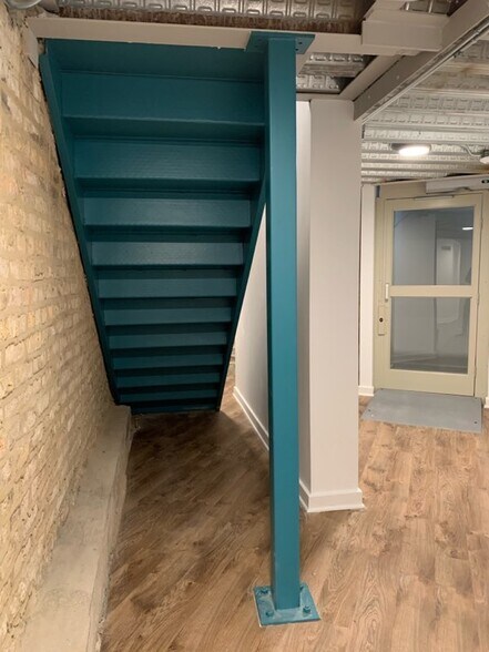 More Photos Of 3404-3412 N Sheffield Ave, Chicago Storefront Retail Office For Lease