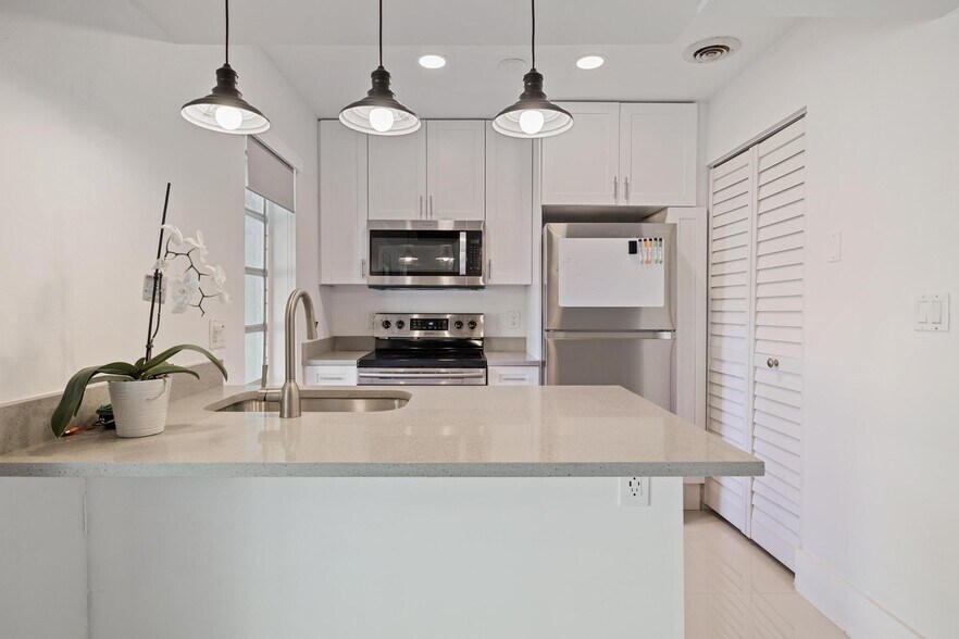More Photos Of 410 SE 13th St, Fort Lauderdale Apartments For Sale