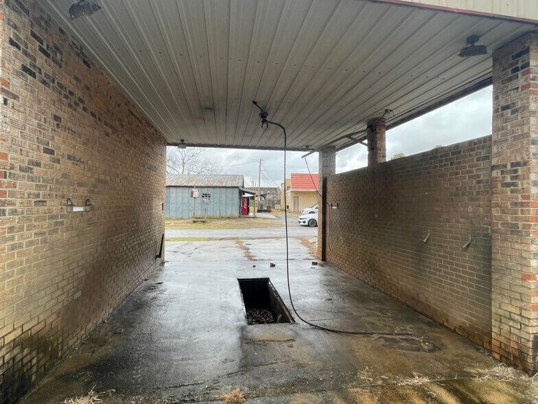 More Photos Of 00 7th St, Mount Olive Carwash For Sale