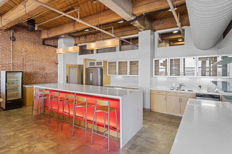 More Photos Of 1001 Washington Ave, Saint Louis Office For Lease