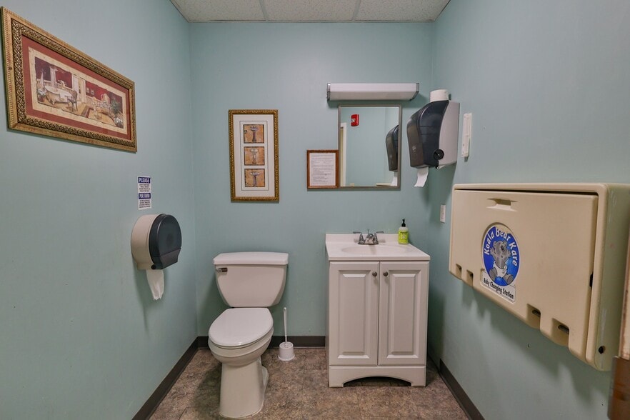 More Photos Of 541 Seneca St, Fountain Hill Healthcare For Sale